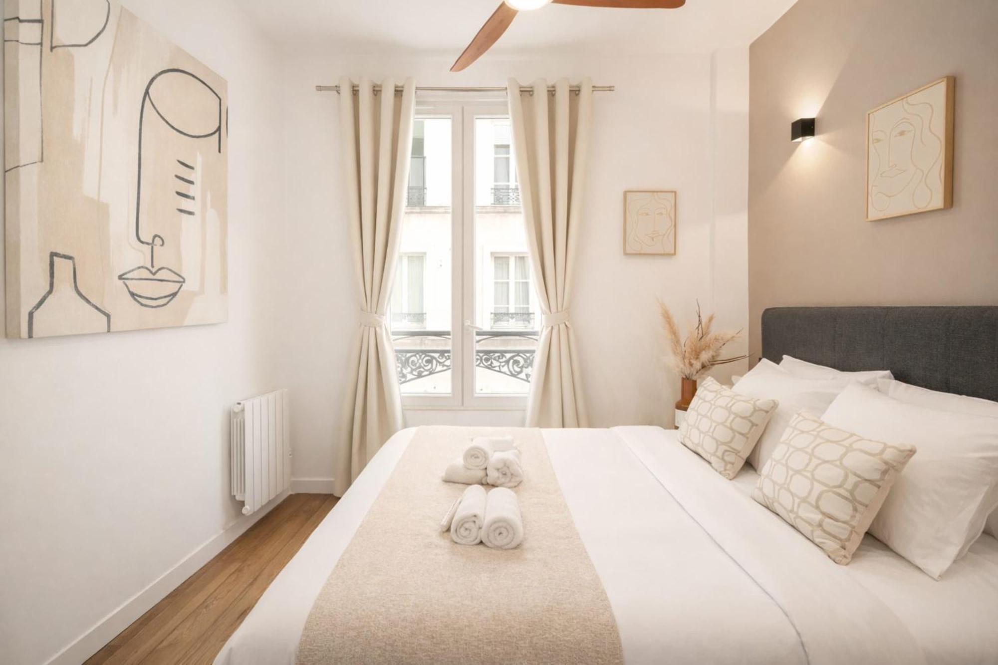 Superb Family - Le Marais